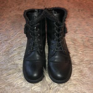 Combat boots